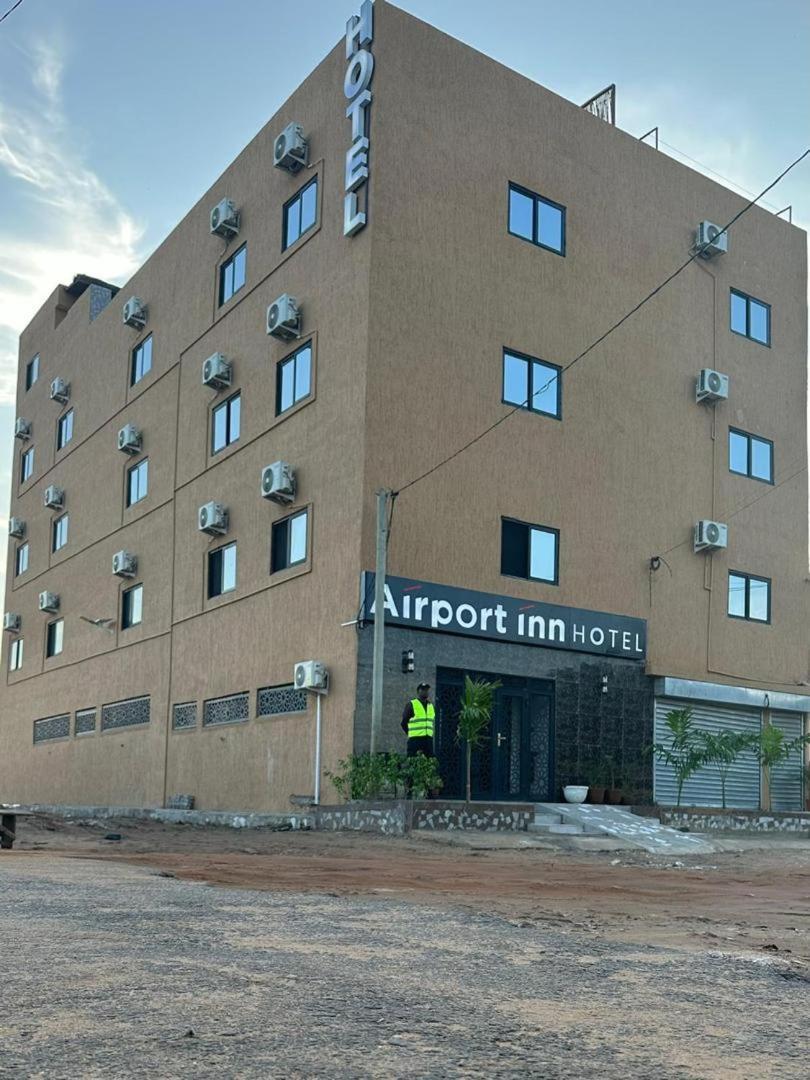 Airport Inn Hotel Ломе Экстерьер фото